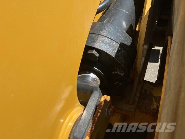 CAT 966M Wheel loaders