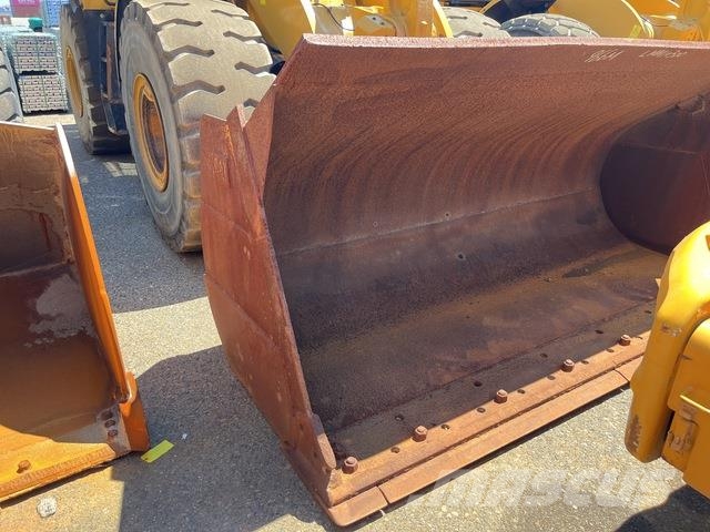 CAT 966M Wheel loaders