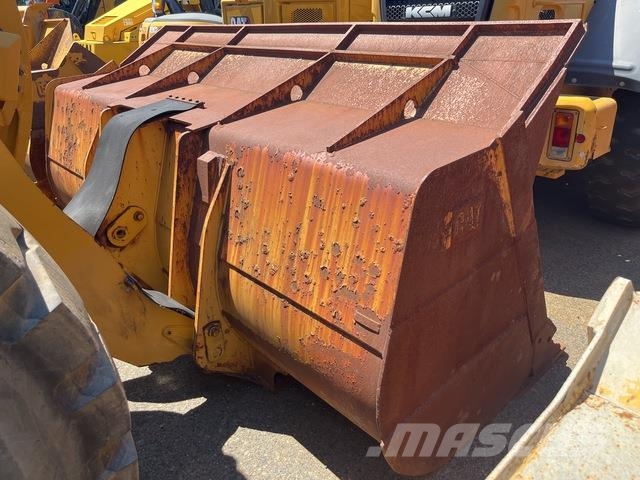 CAT 966M Wheel loaders