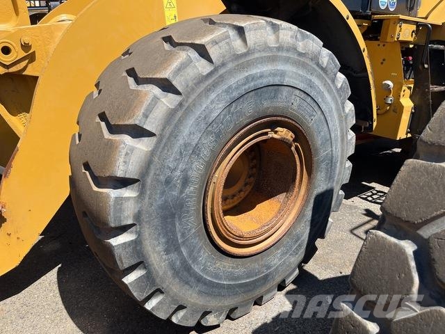 CAT 966M Wheel loaders