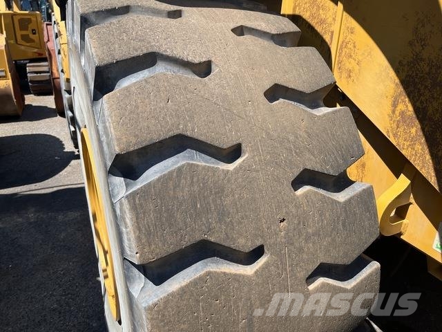 CAT 966M Wheel loaders