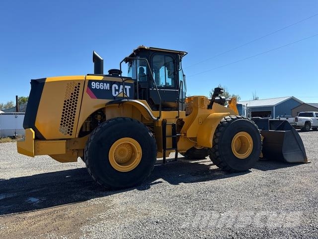 CAT 966M Chargeuse sur pneus