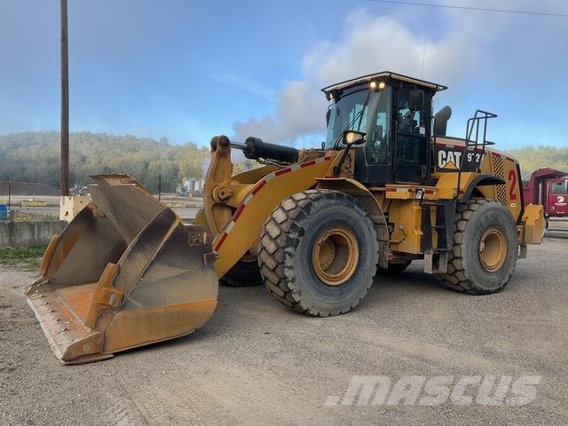 CAT 972K Gumikerekes homlokrakodók