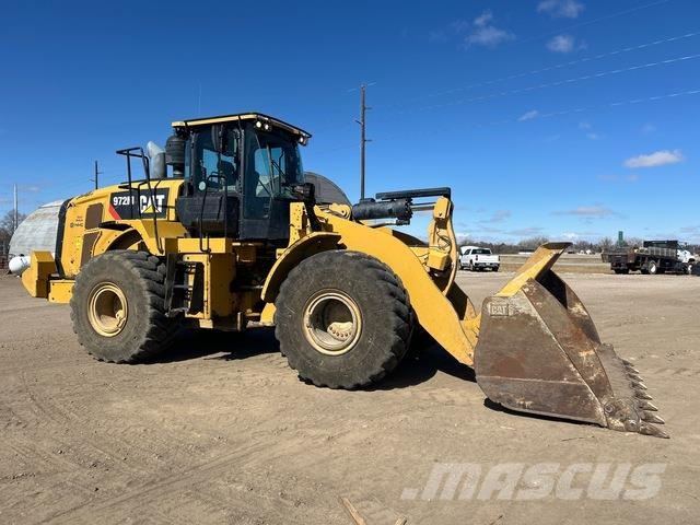 CAT 972M Колесни товарачи
