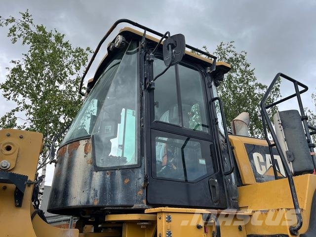 CAT 972M Ładowarki kołowe