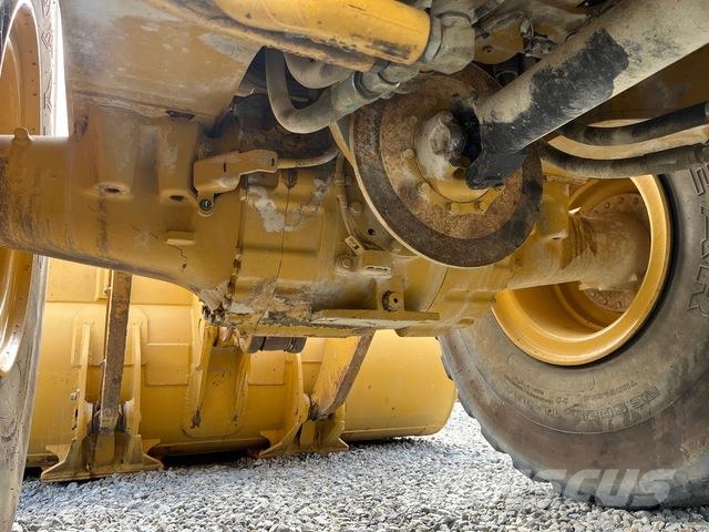 CAT 972M Ładowarki kołowe