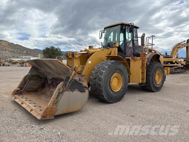 CAT 980H Gumikerekes homlokrakodók