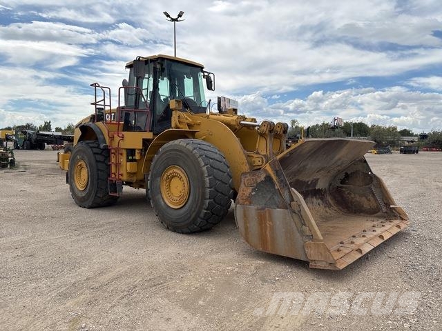 CAT 980H Gumikerekes homlokrakodók