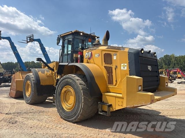CAT 982 Chargeuse sur pneus