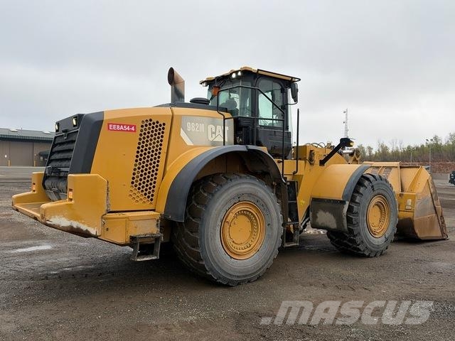 CAT 982M Chargeuse sur pneus