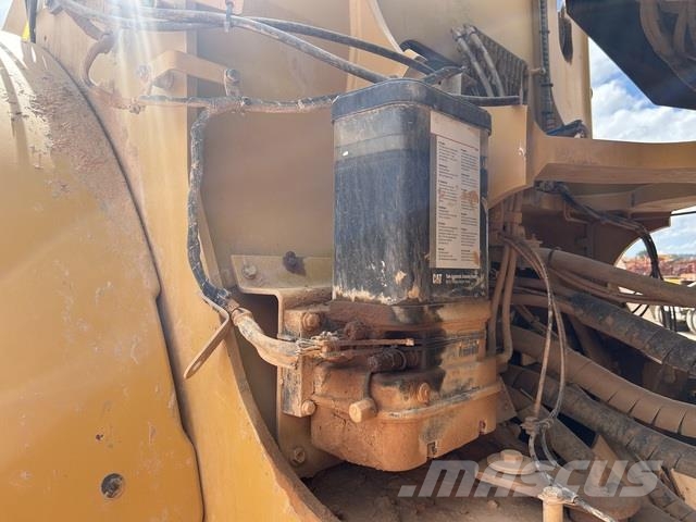 CAT 986K Wielladers