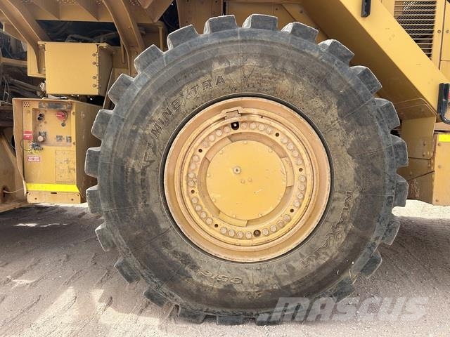 CAT 986K Wielladers
