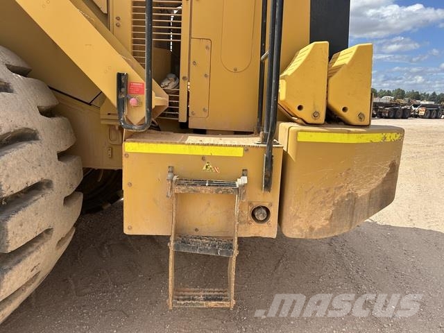 CAT 986K Wielladers