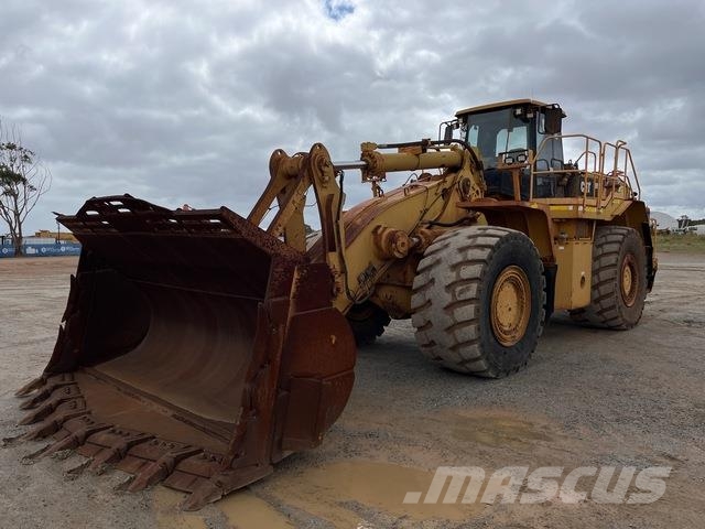 CAT 988H Pale gommate
