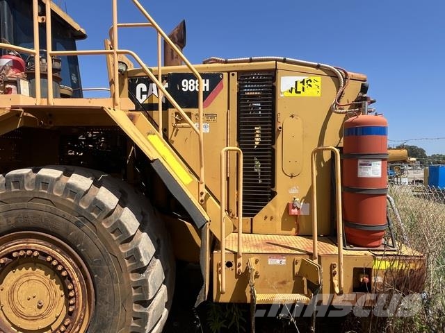CAT 988H Pale gommate
