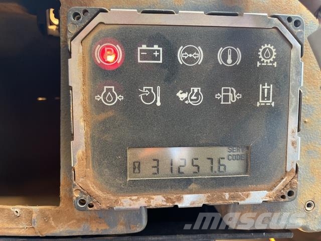 CAT 988H Pale gommate