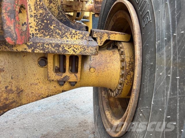 CAT 988H Utovarivači na točkove