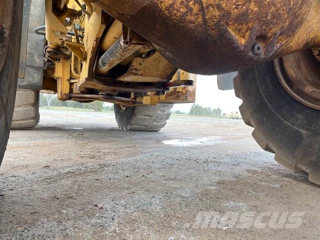 CAT 988H Utovarivači na točkove