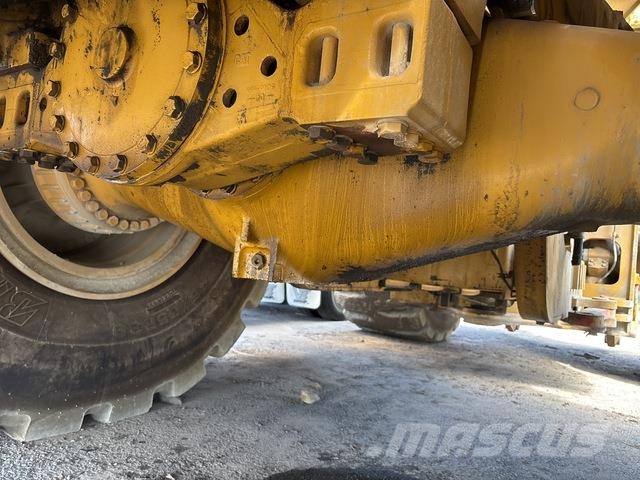 CAT 990K Φορτωτές με λάστιχα (Τροχοφόροι)