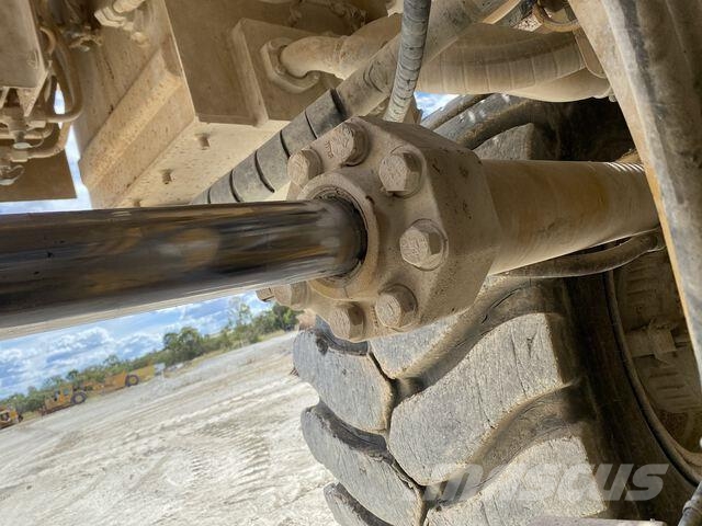 CAT 990K Φορτωτές με λάστιχα (Τροχοφόροι)