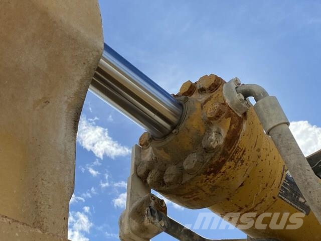 CAT 990K Φορτωτές με λάστιχα (Τροχοφόροι)