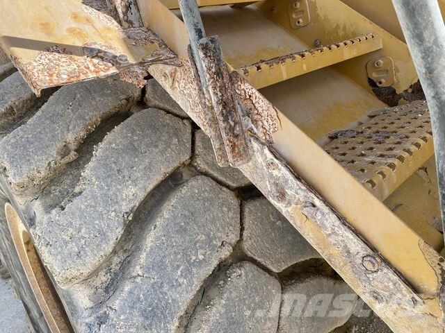 CAT 990K Φορτωτές με λάστιχα (Τροχοφόροι)