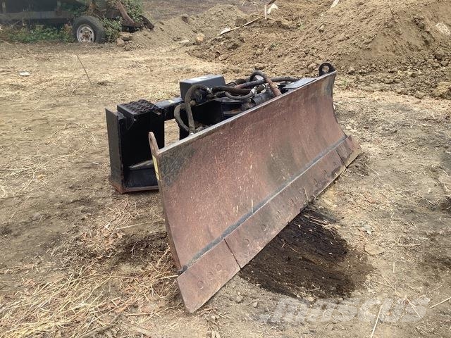 CAT Angle Blade Гусеничні бульдозери