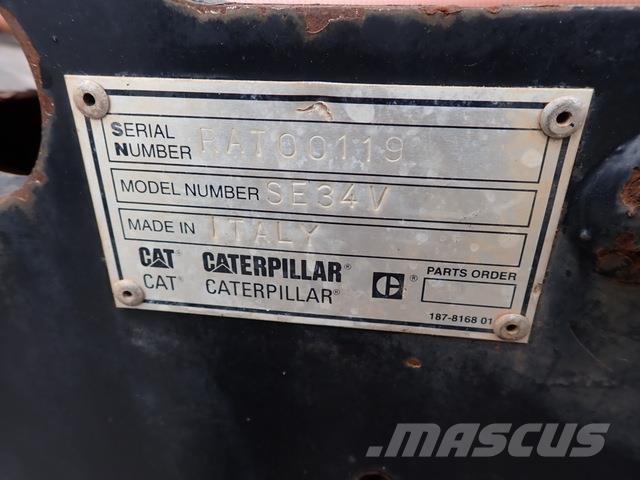 CAT AP-300F Asfaltafwerkmachines