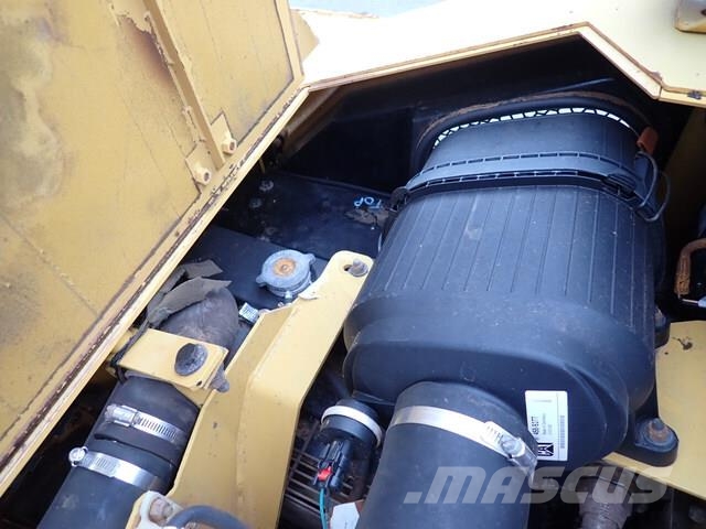 CAT AP-300F Asfaltafwerkmachines