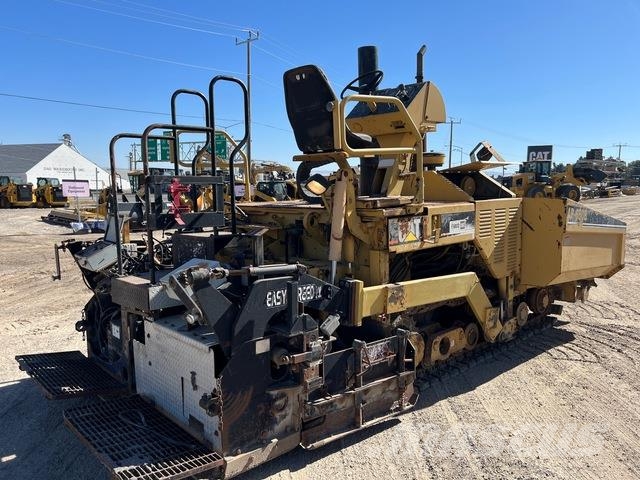 CAT AP-650B Asfalta klājēji