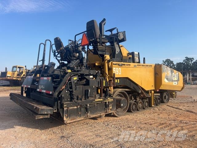 CAT AP1055E Машини за асфалт