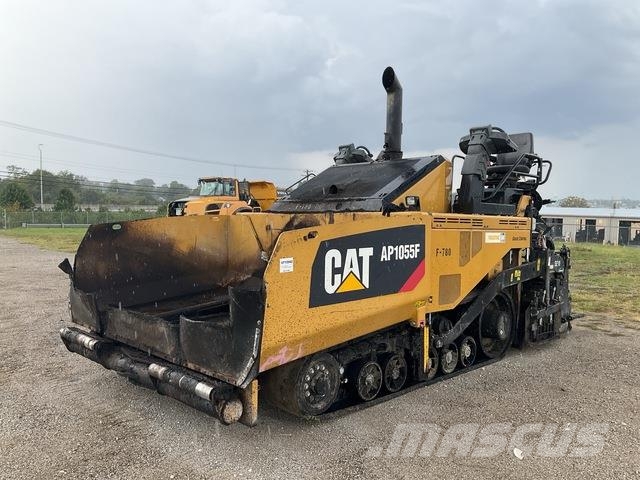 CAT AP1055F Asfaltni finišeri