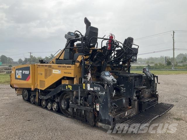 CAT AP1055F Asfaltni finišeri