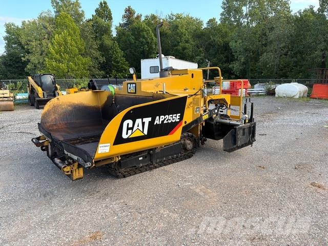 CAT AP255E Asfaltni finišeri