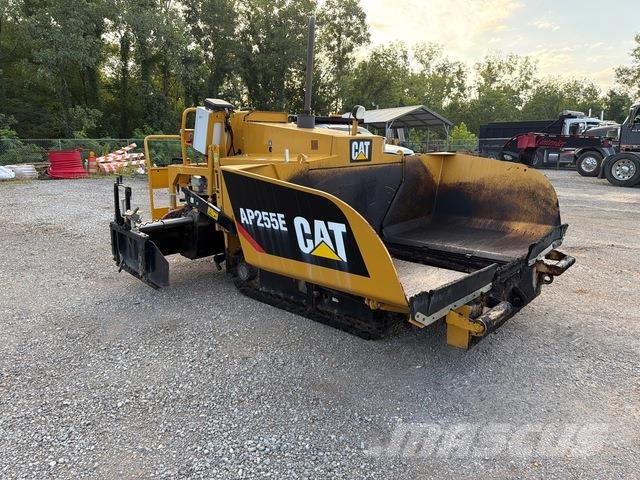 CAT AP255E Asfaltni finišeri