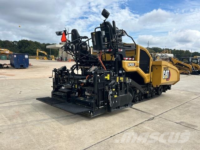 CAT AP455 Asfaltadoras