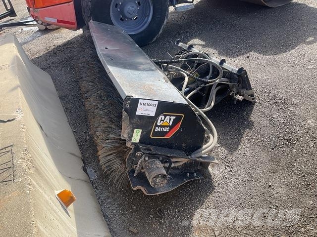 CAT BA118C Metle