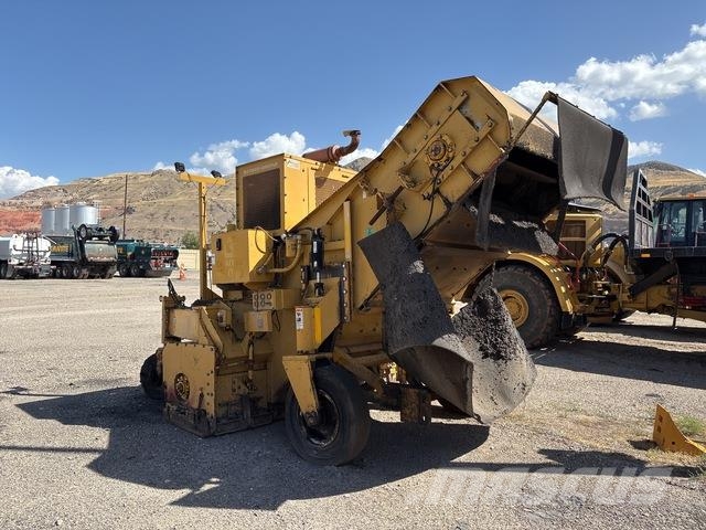 CAT BG-650 Aszfalt terítõ gépek