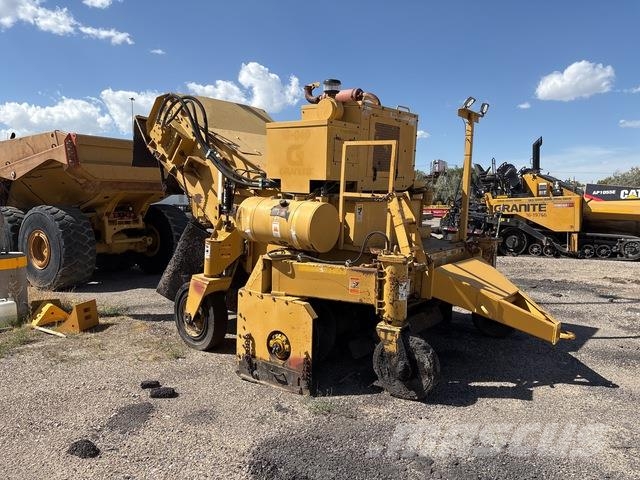 CAT BG-650 Aszfalt terítõ gépek
