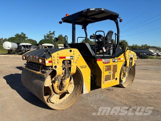 CAT CB64B Rouleaux tandem