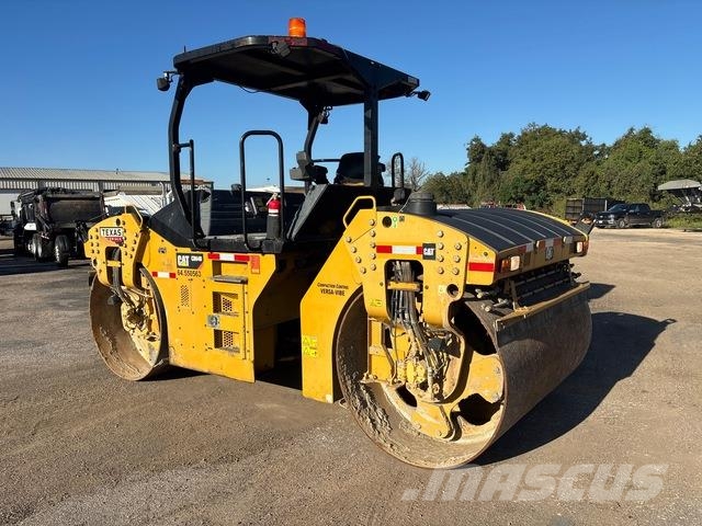CAT CB64B Rouleaux tandem