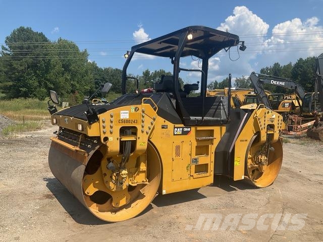CAT CB64B Divvalču grunts veltņi