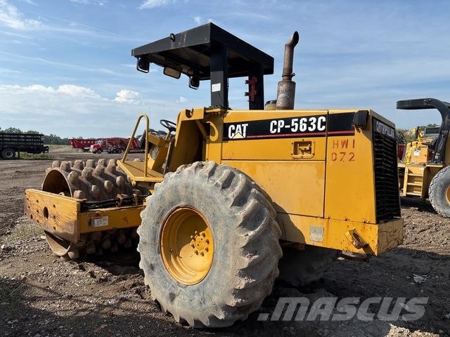 CAT CP-563C 單輪滾壓機