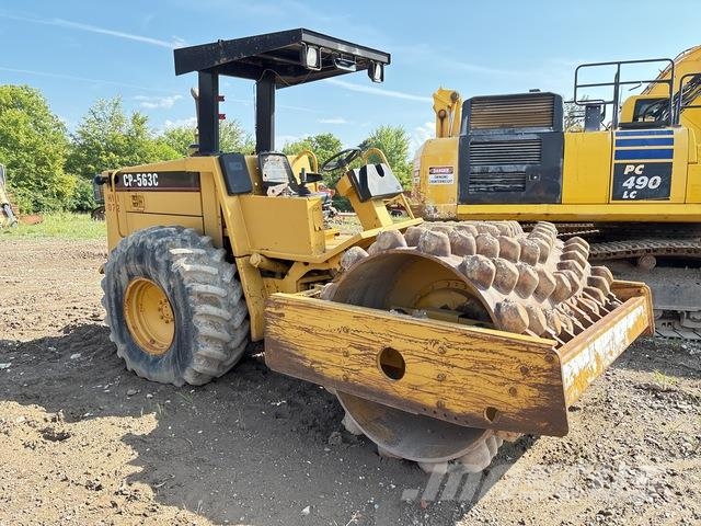 CAT CP-563C 單輪滾壓機