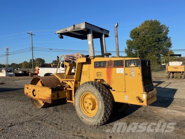 CAT CS-433C Single drum rollers