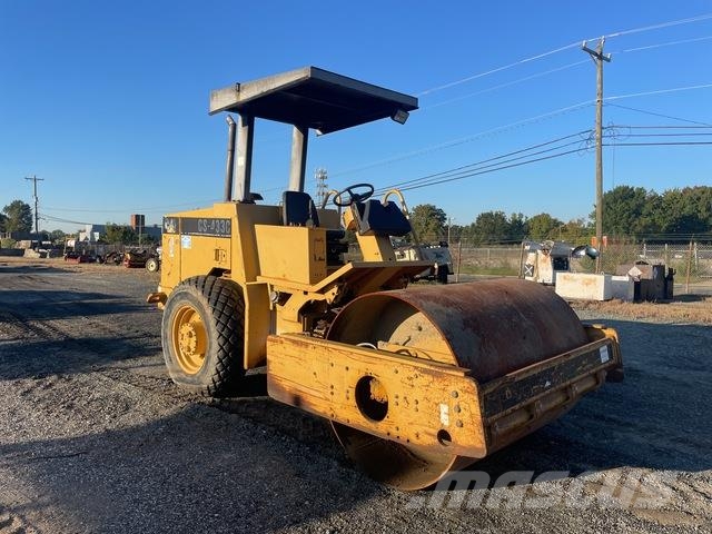 CAT CS-433C Single drum rollers