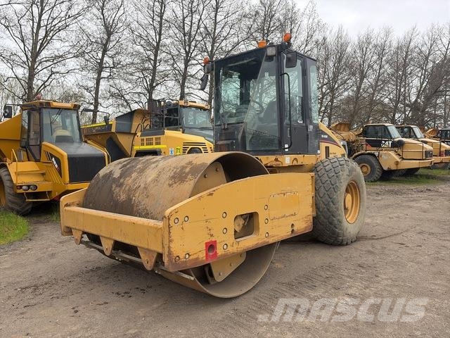 CAT CS-533E Single drum rollers