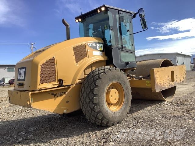 CAT CS78B Single drum rollers