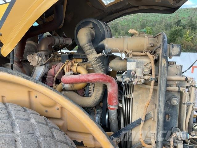 CAT CS78B Vienvalča grunts veltņi