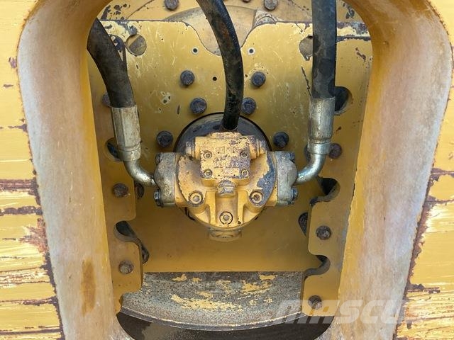 CAT CS78B Vienvalča grunts veltņi